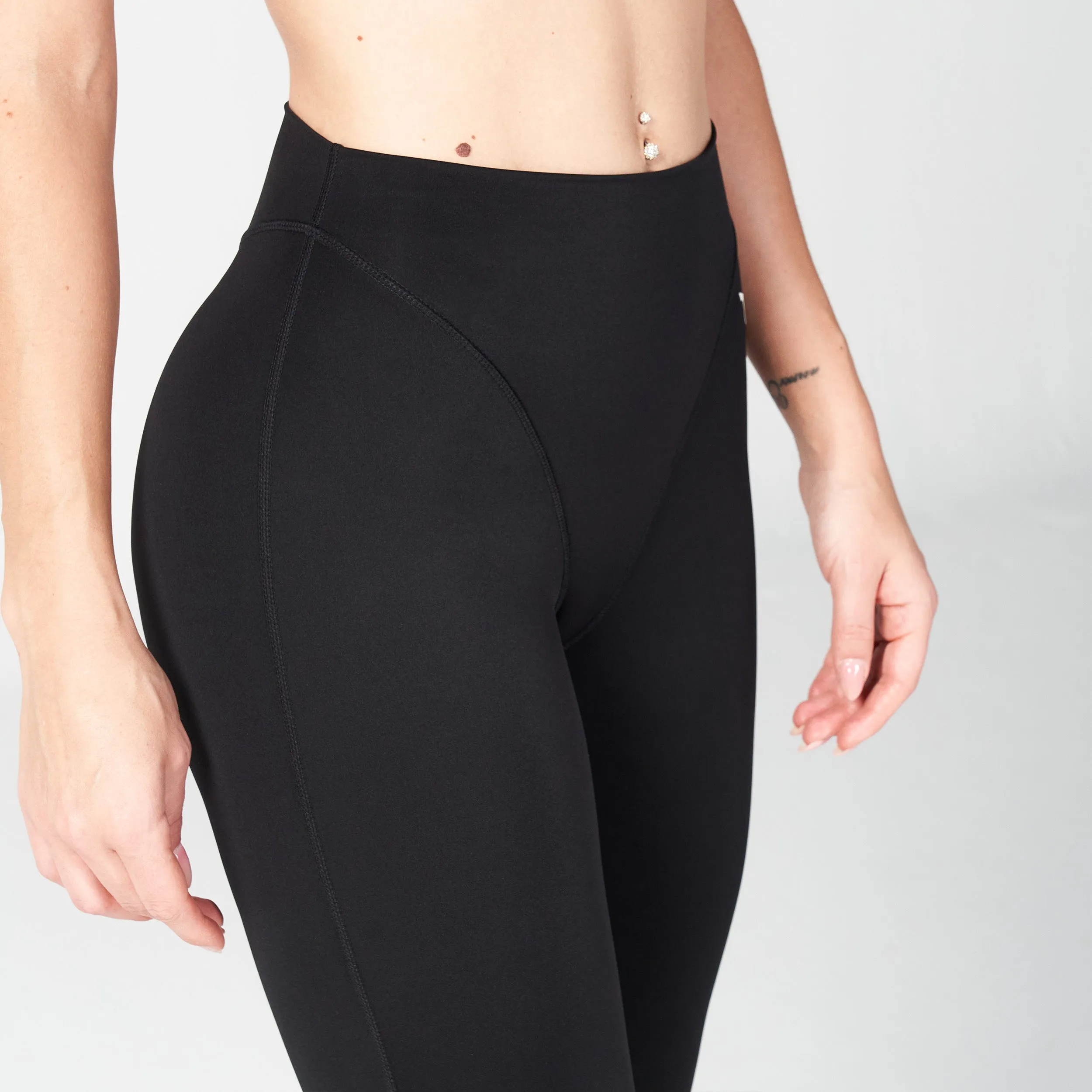 Core V-Cropped Leggings - Black