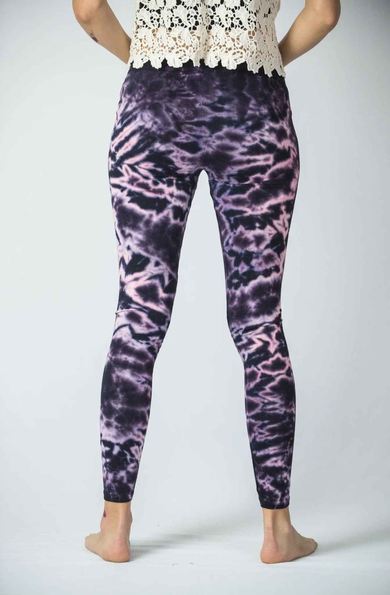 Marble Tie Dye Cotton Leggings in Dark Violet