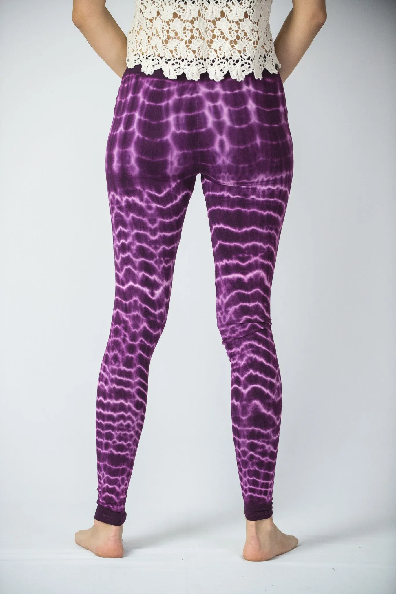 Melting Stripes Tie Dye Cotton Leggings in Purple