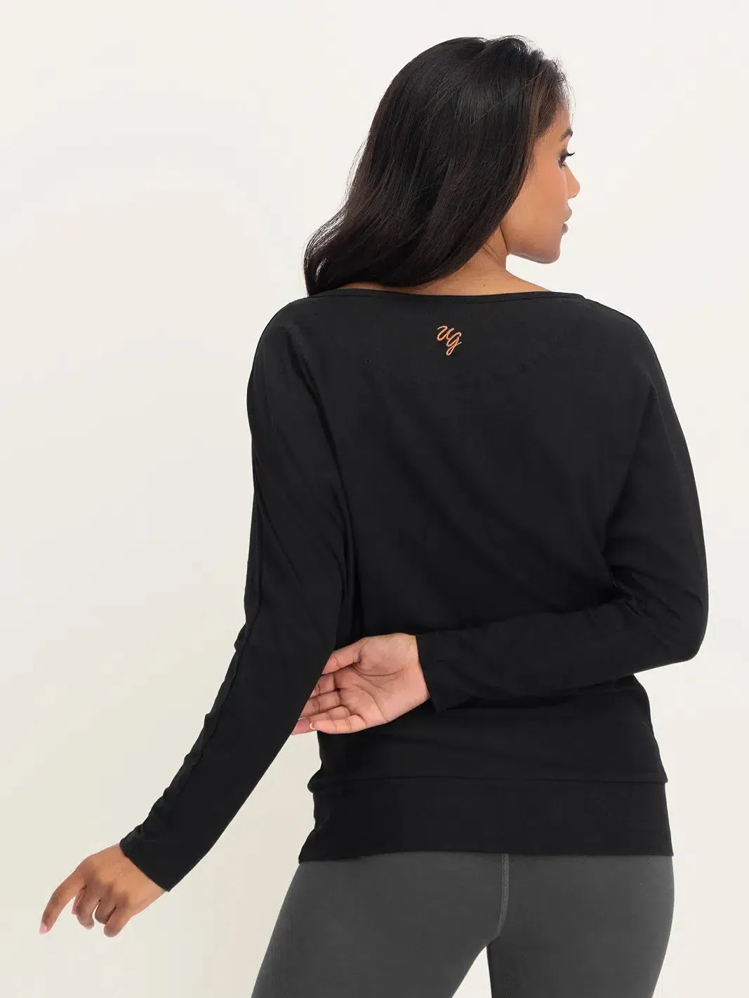 Urban Goddess Budhi Long Sleeve Yoga Top - Onyx Black