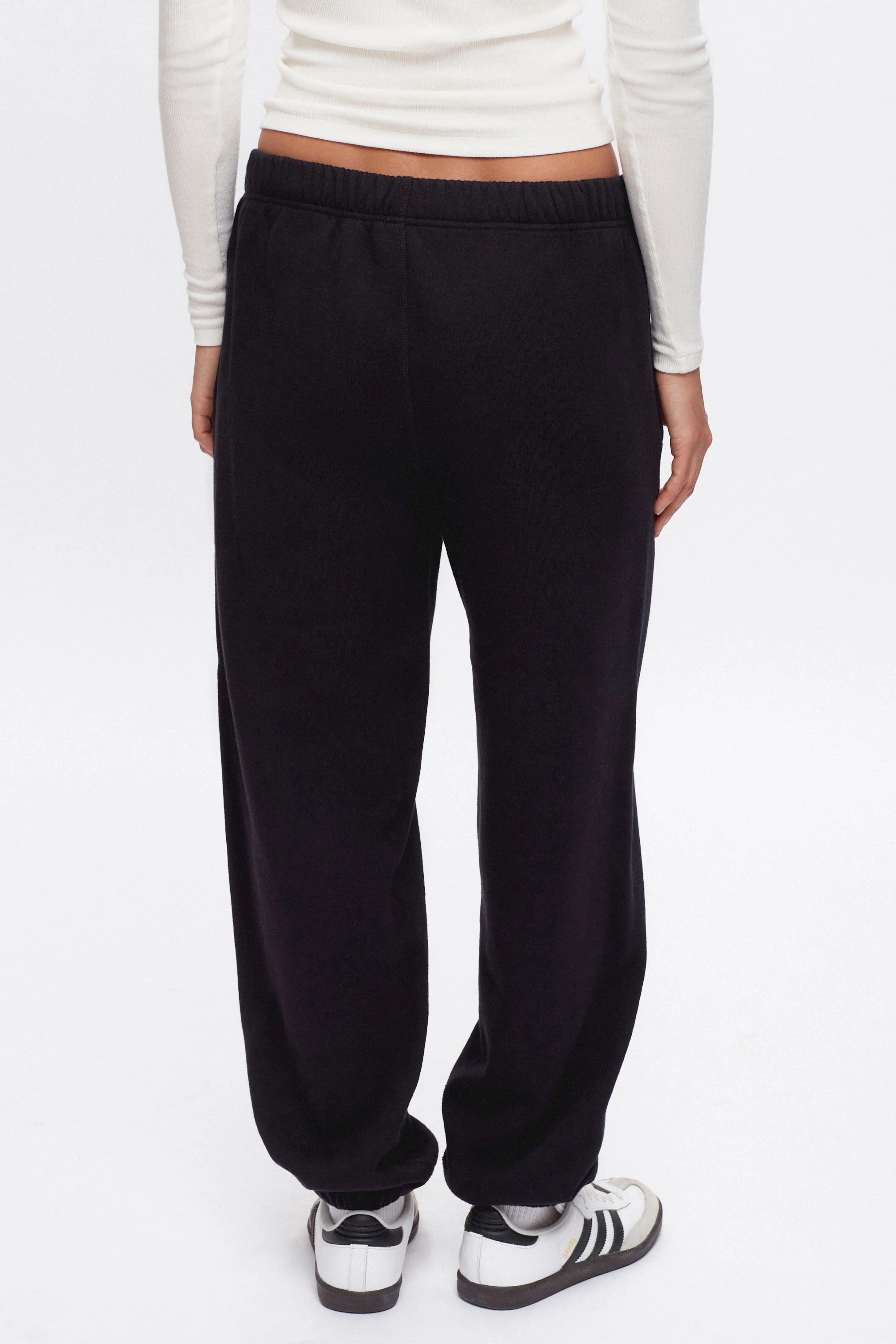 Women's Essential Sweatpant in Black